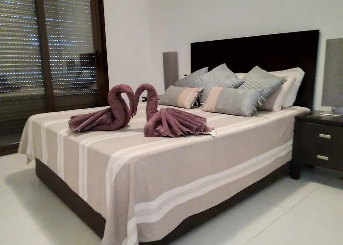 3 Bedroom Luxury Apartment Villamartin