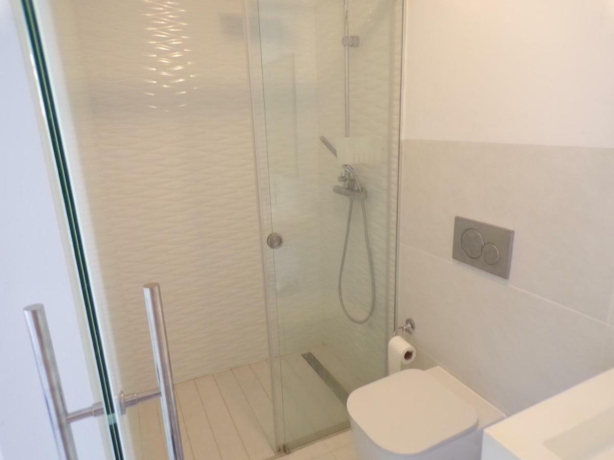 3 Bedroom Luxury Villamartin *