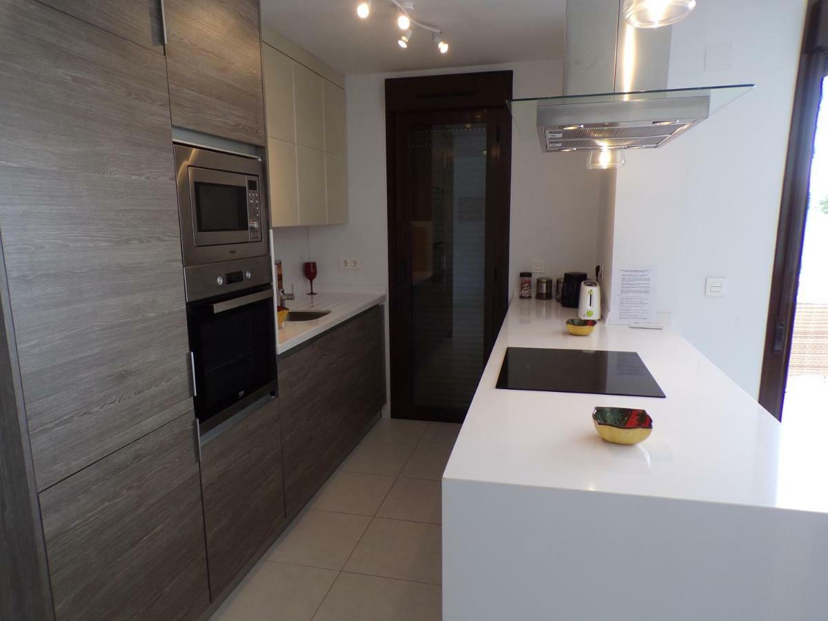 3 Bedroom Luxury Villamartin *